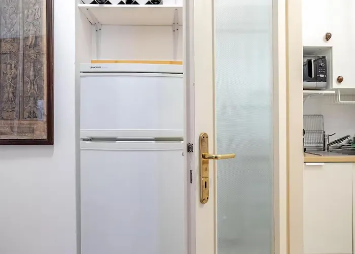 Sunny Home, In Centro E Vicino Апартаменты