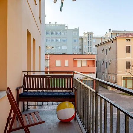 Sunny Home, In Centro E Vicino * Grado