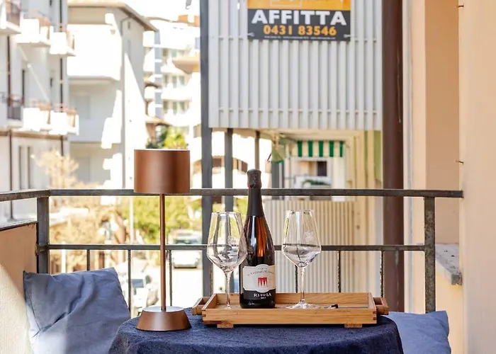 Sunny Home, In Centro E Vicino