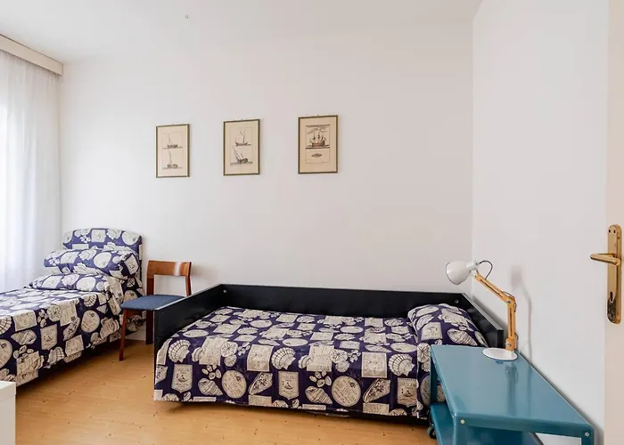 Sunny Home, In Centro E Vicino غرادو