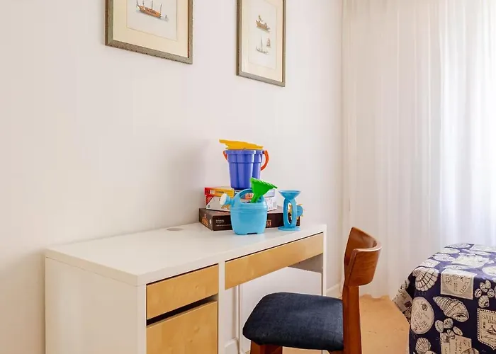 Sunny Home, In Centro E Vicino شقة